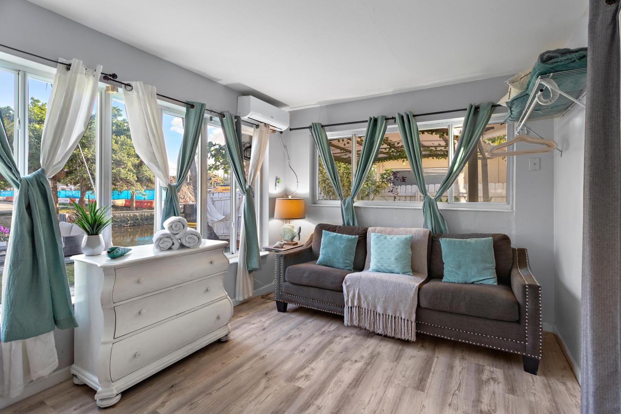 Riverwalk Villa I Private Dock & Hot Tub ฟอร์ต ลอเดอร์เดล ภายนอก รูปภาพ